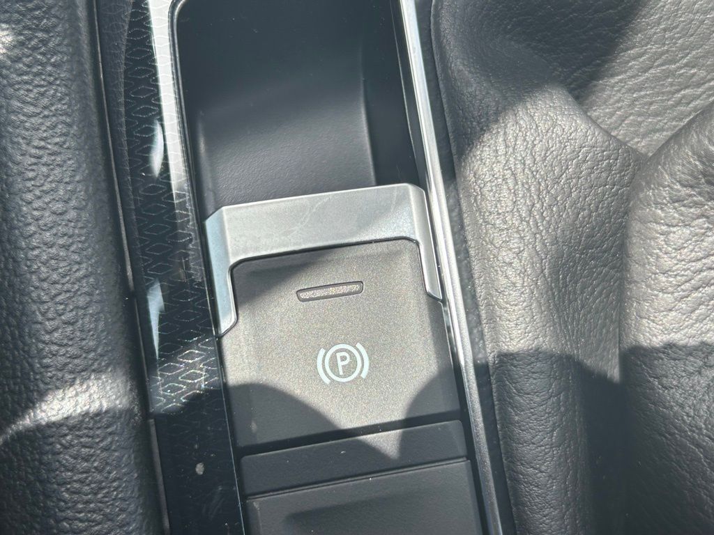 2025 Volkswagen Taos 1.5T SE Tampa FL