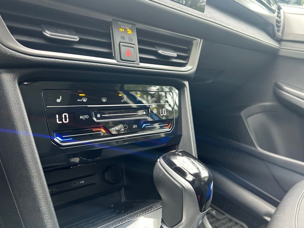 2025 Volkswagen Taos 1.5T SE Tampa FL