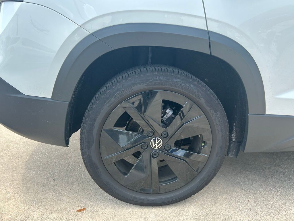 2025 Volkswagen Taos 1.5T SE Tampa FL