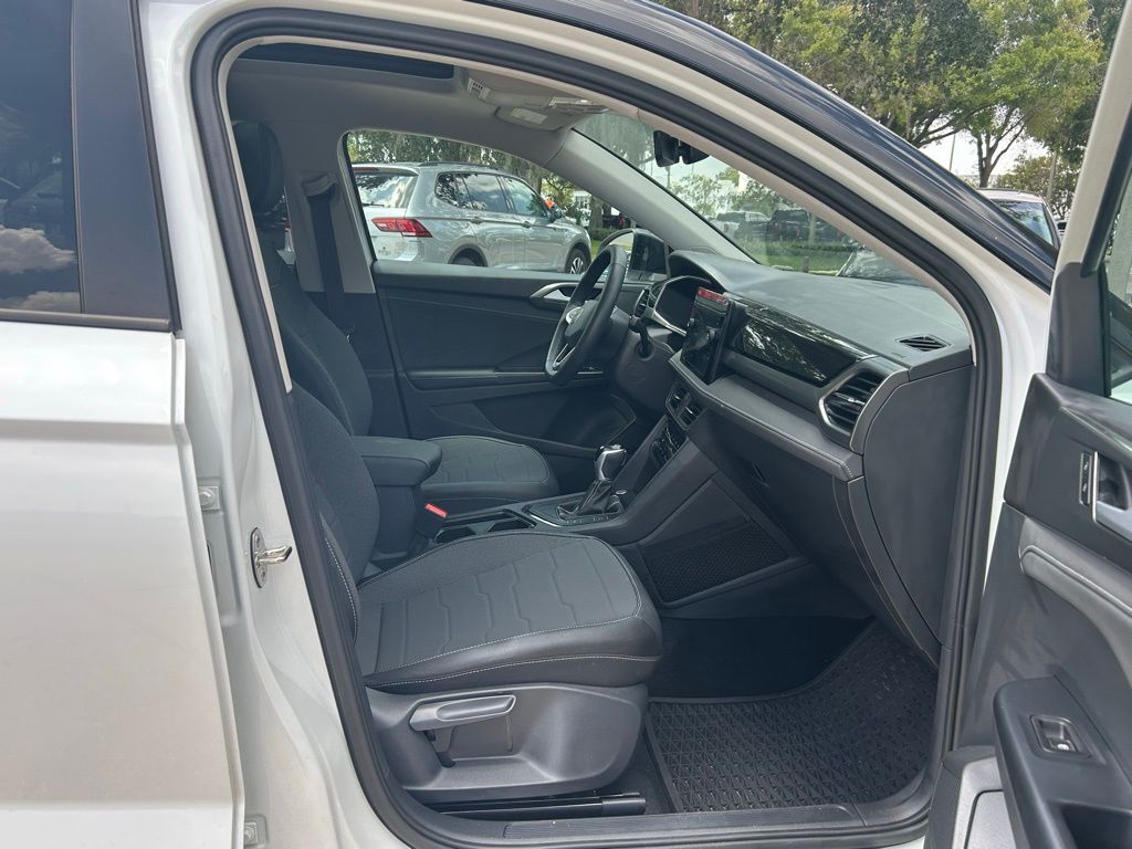 2025 Volkswagen Taos 1.5T SE Tampa FL