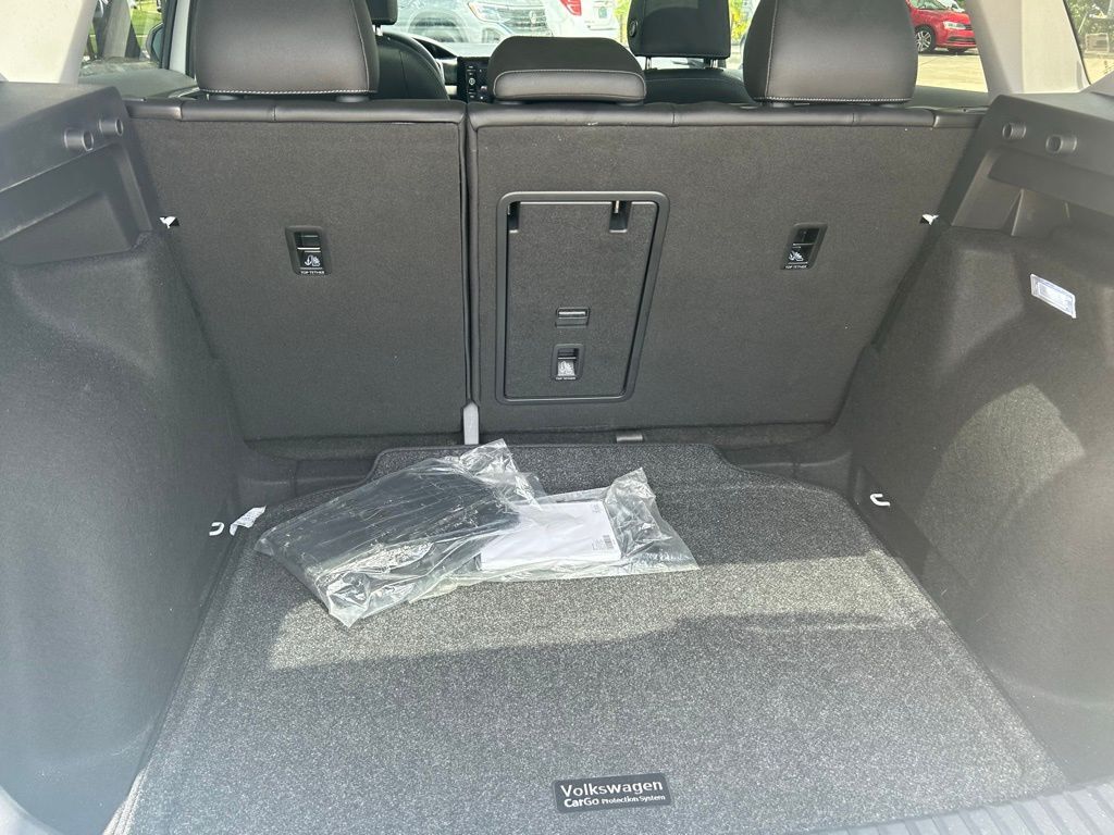 2025 Volkswagen Taos 1.5T SE Tampa FL