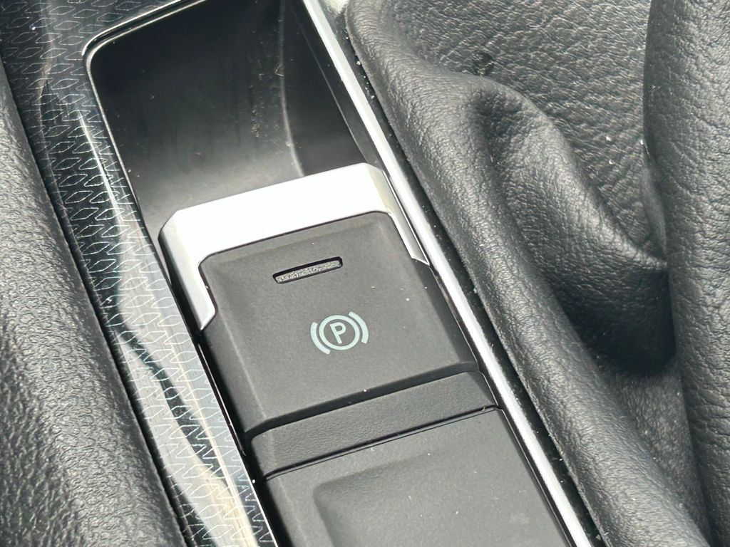 2025 Volkswagen Taos 1.5T SE Tampa FL