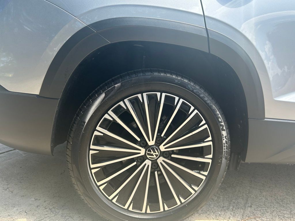2025 Volkswagen Taos 1.5T SE Tampa FL