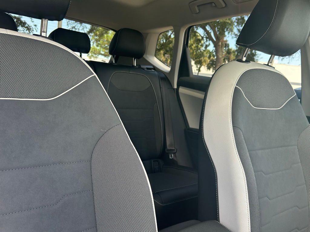 2025 Volkswagen Taos 1.5T SE Tampa FL