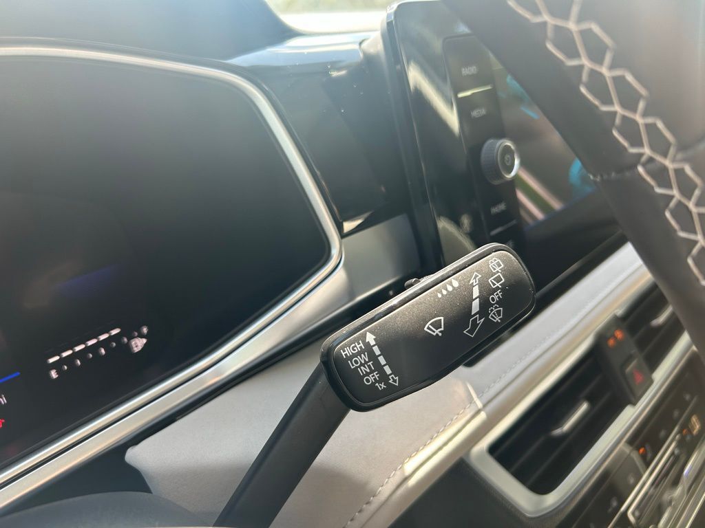 2025 Volkswagen Taos 1.5T SE Tampa FL