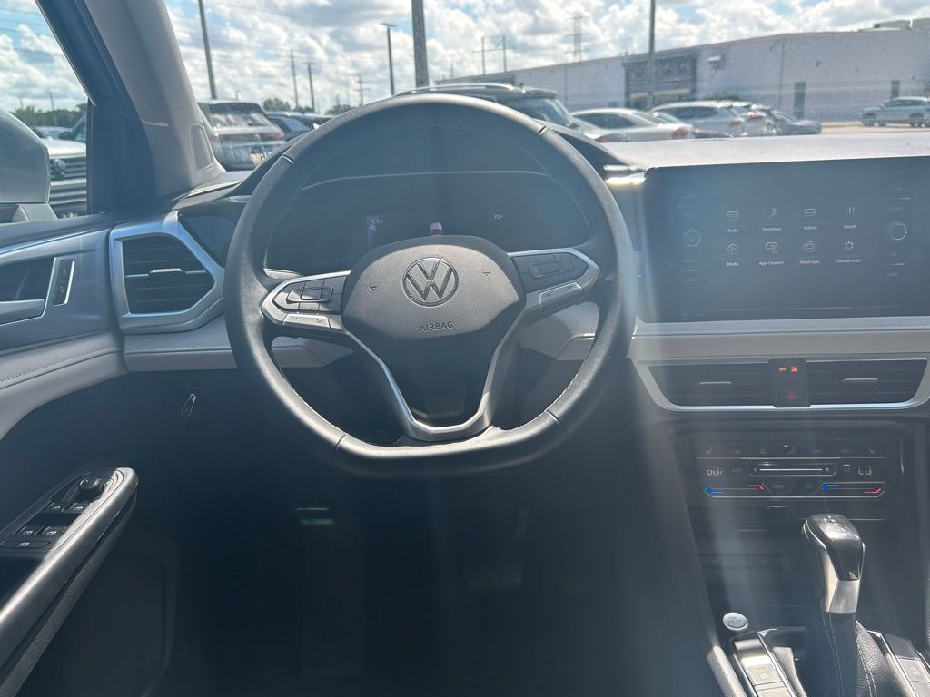 2025 Volkswagen Taos 1.5T SE Tampa FL