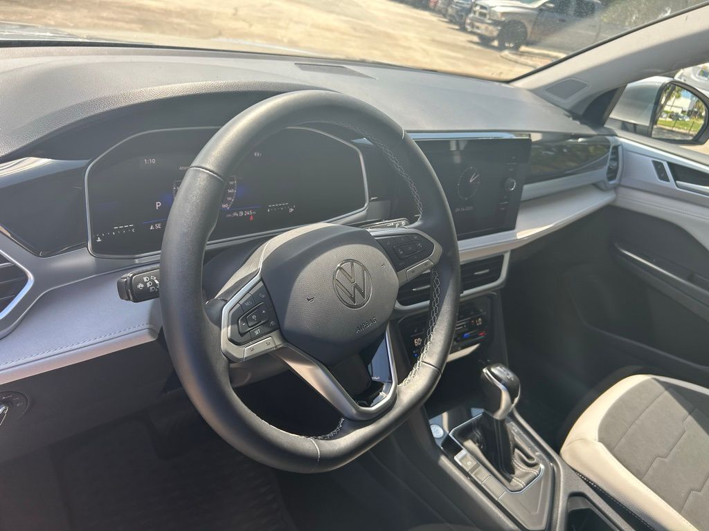 2025 Volkswagen Taos 1.5T SE Tampa FL