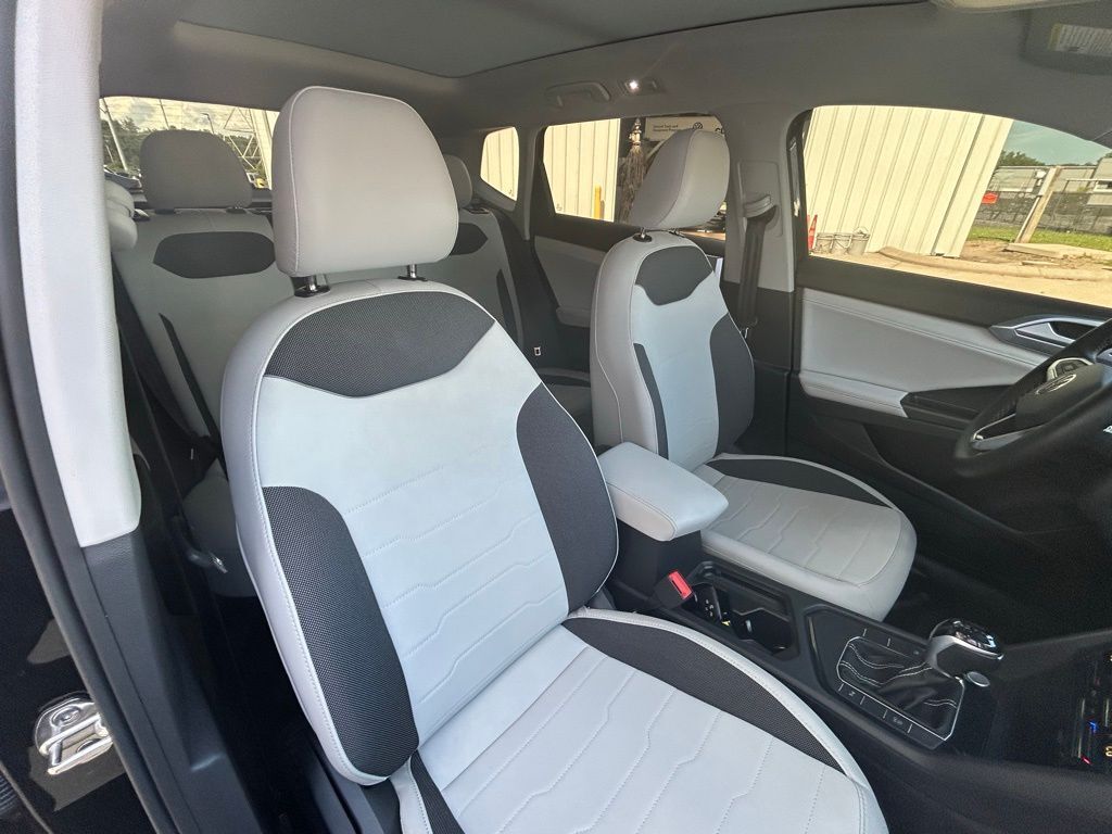 2025 Volkswagen Taos 1.5T SE Tampa FL