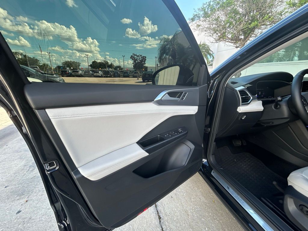 2025 Volkswagen Taos 1.5T SE Tampa FL
