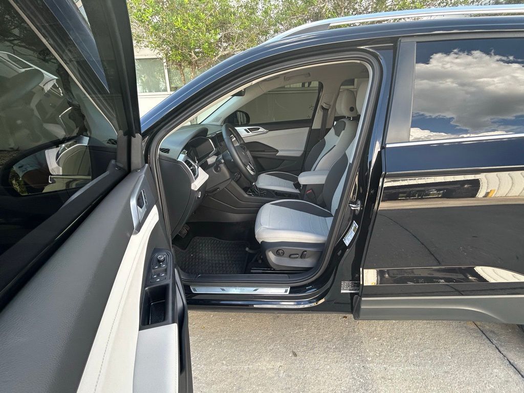 2025 Volkswagen Taos 1.5T SE Tampa FL