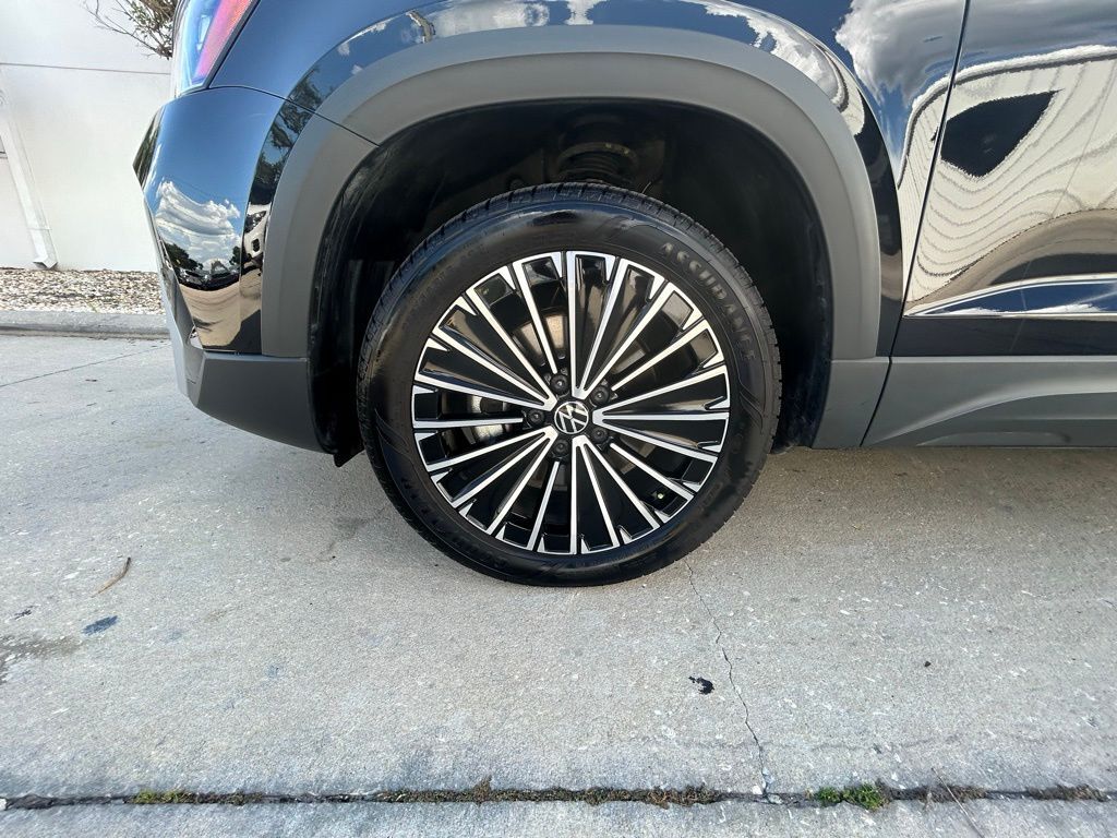 2025 Volkswagen Taos 1.5T SE Tampa FL