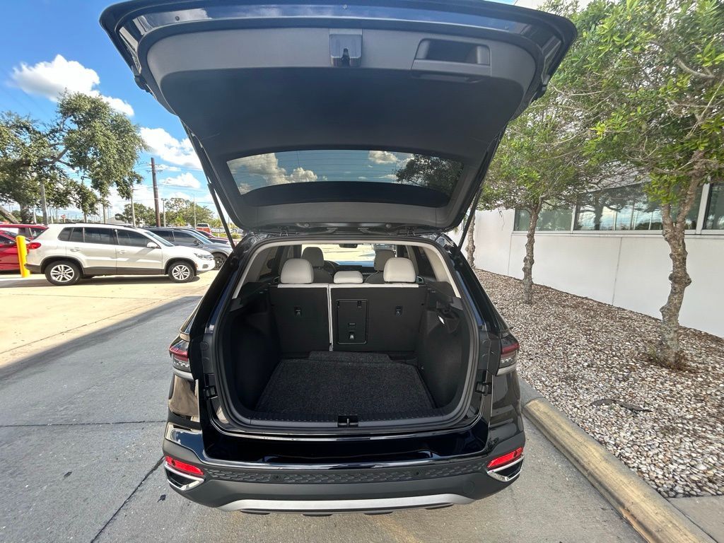 2025 Volkswagen Taos 1.5T SE Tampa FL