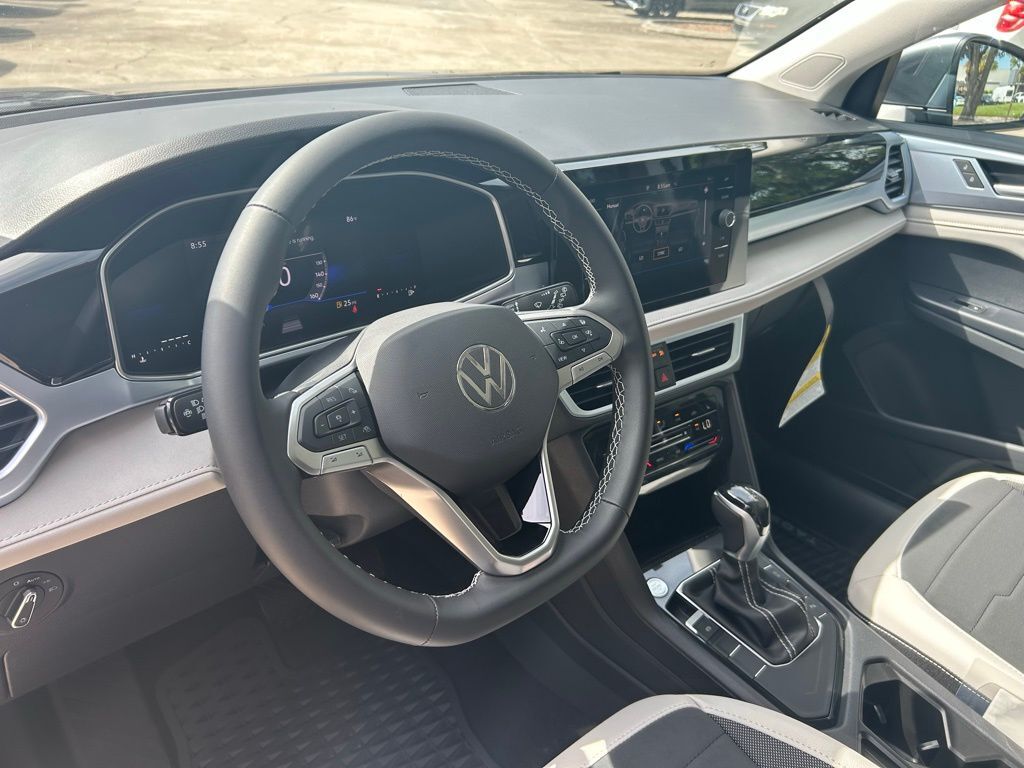 2025 Volkswagen Taos 1.5T SE Tampa FL