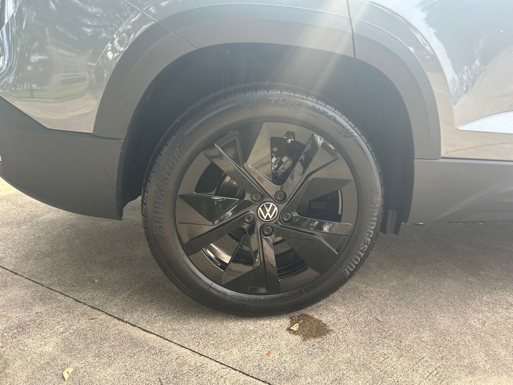 2025 Volkswagen Taos 1.5T SE Tampa FL