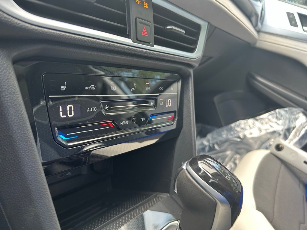 2025 Volkswagen Taos 1.5T SE Tampa FL