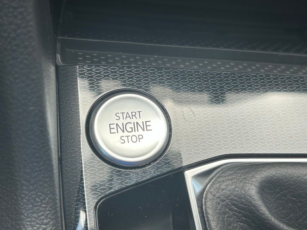 2025 Volkswagen Taos 1.5T SE Tampa FL