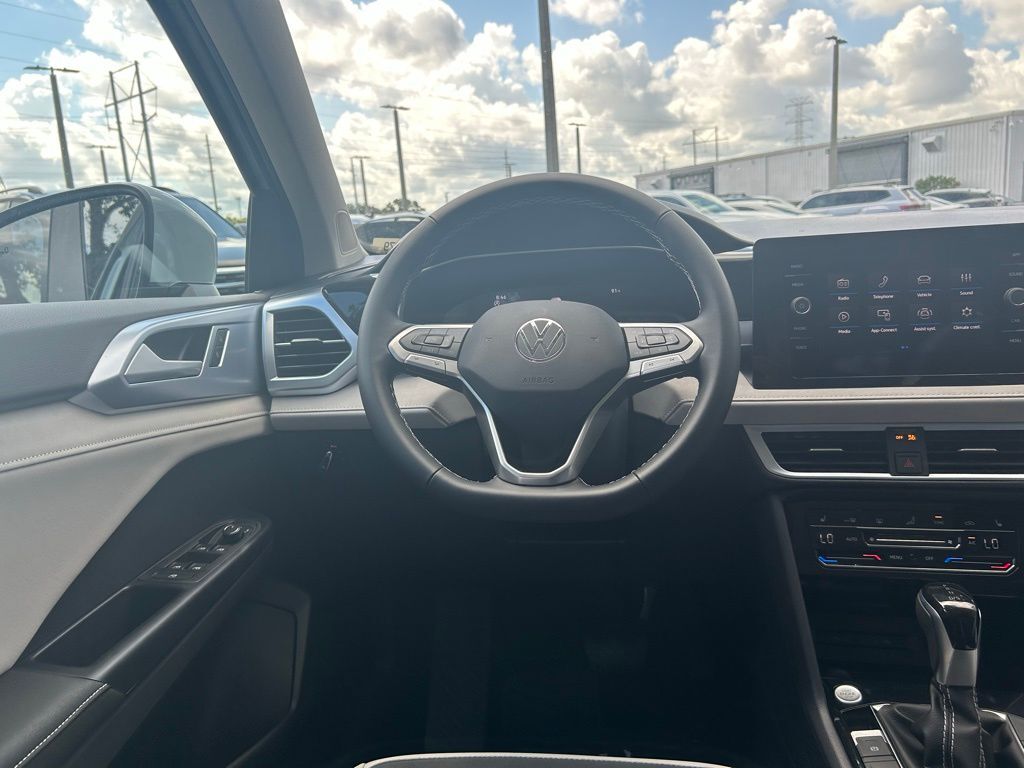 2025 Volkswagen Taos 1.5T SE Tampa FL