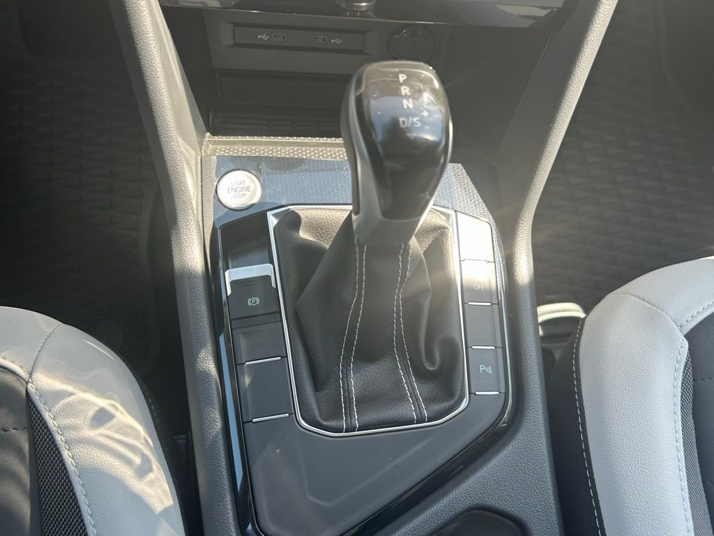 2025 Volkswagen Taos 1.5T SE Tampa FL