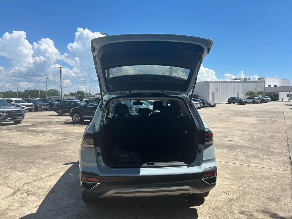 2025 Volkswagen Taos 1.5T SE Tampa FL