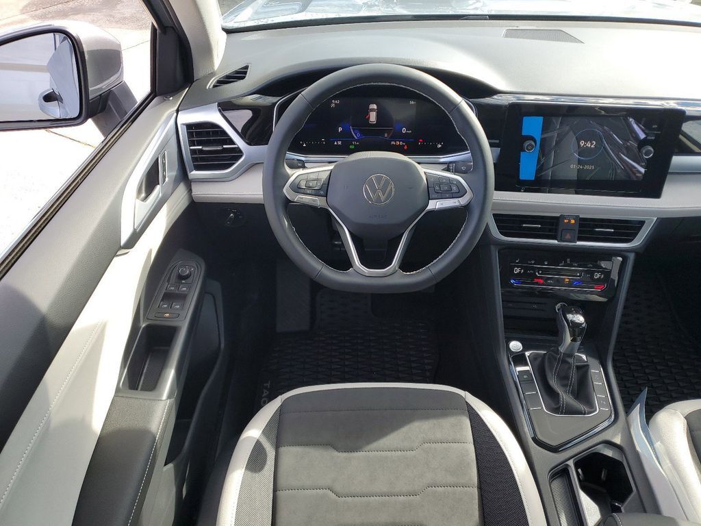 2025 Volkswagen Taos 1.5T SE Tampa FL