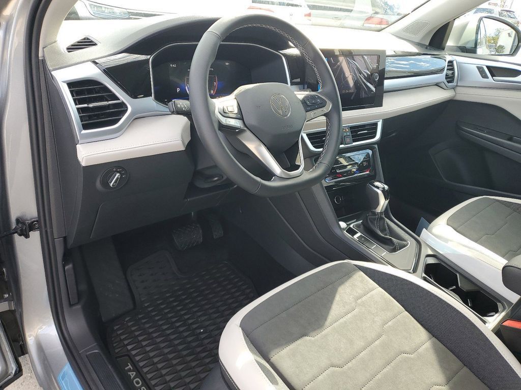 2025 Volkswagen Taos 1.5T SE Tampa FL