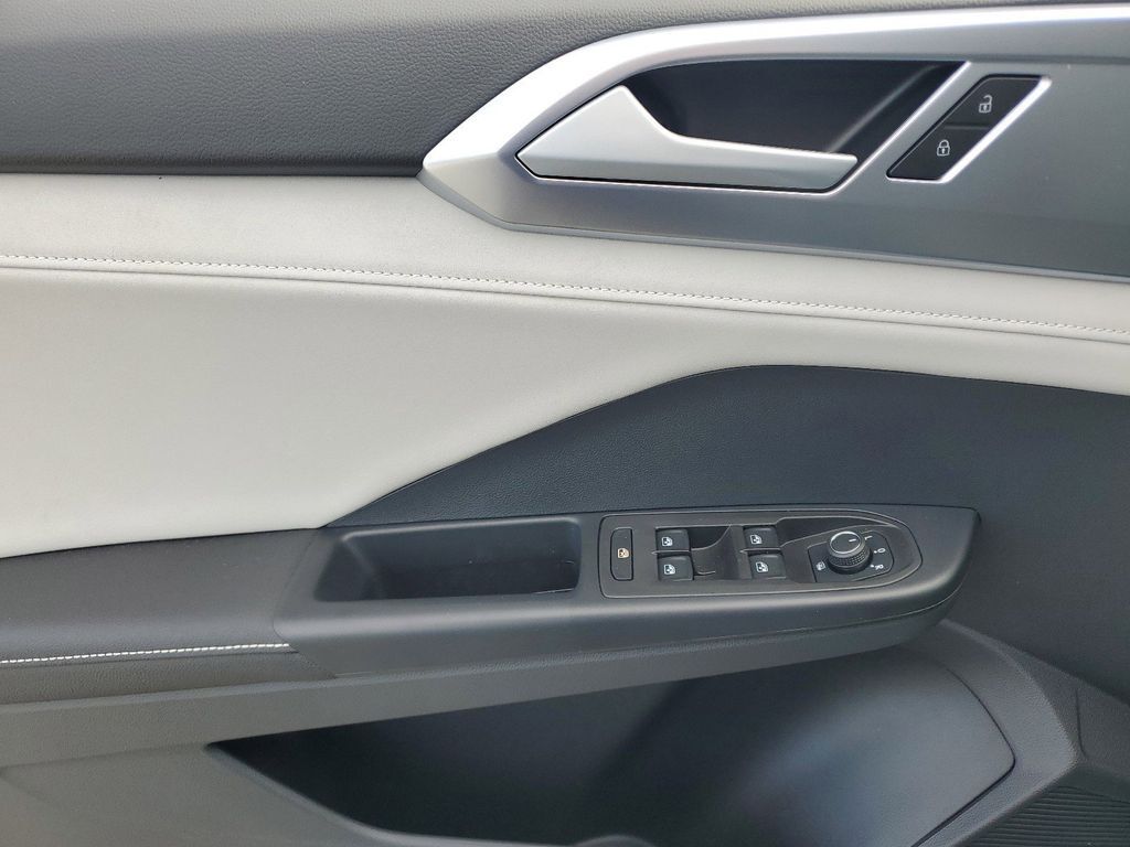 2025 Volkswagen Taos 1.5T SE Tampa FL