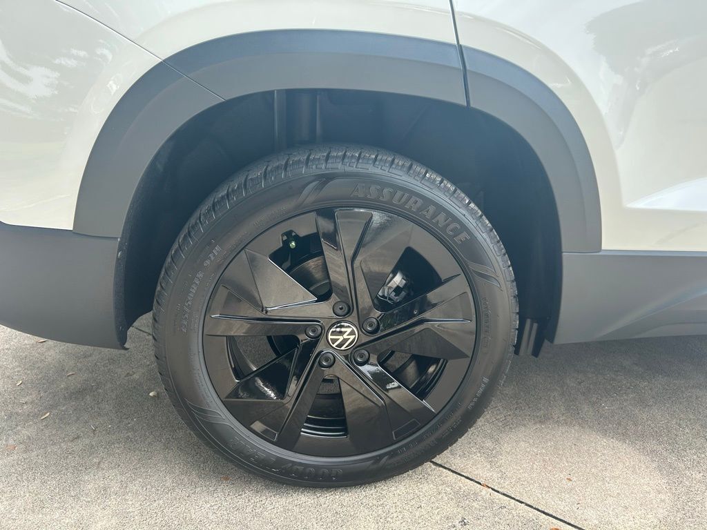 2025 Volkswagen Taos 1.5T SE Tampa FL