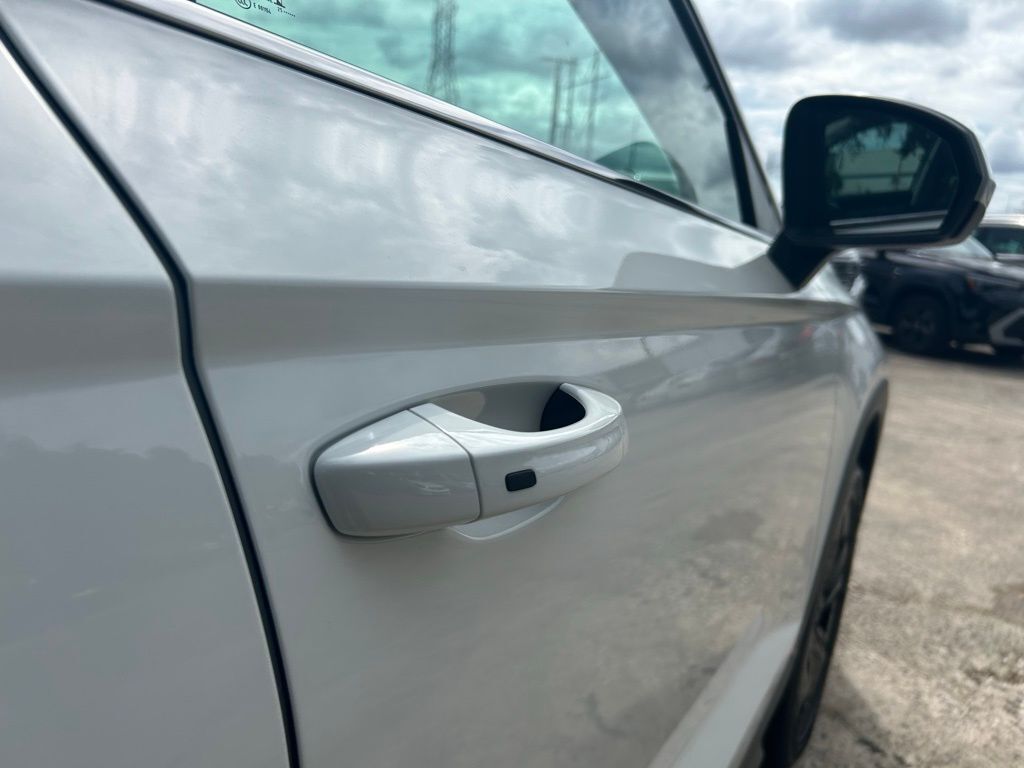 2025 Volkswagen Taos 1.5T SE Tampa FL