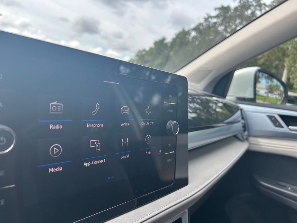 2025 Volkswagen Taos 1.5T SE Tampa FL