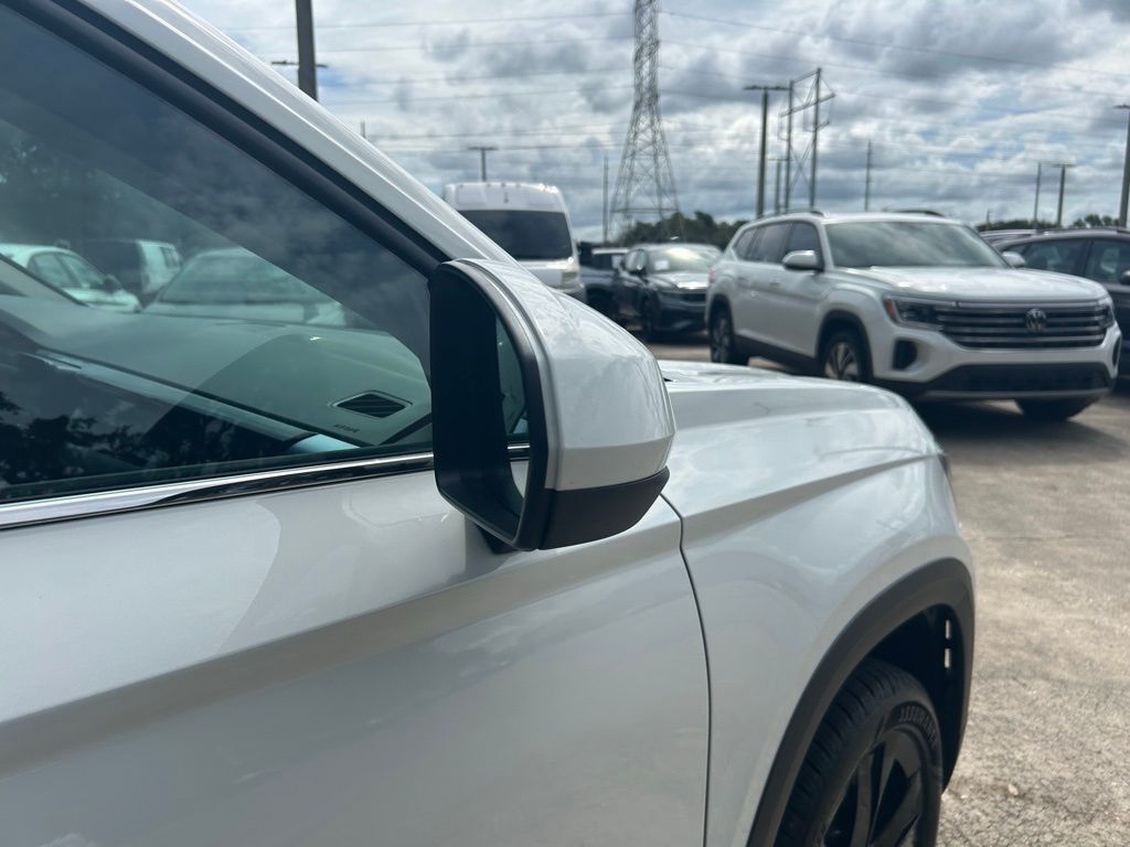 2025 Volkswagen Taos 1.5T SE Tampa FL