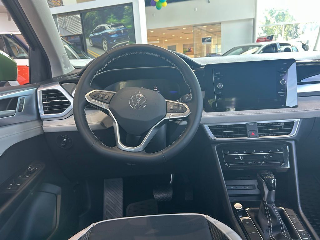 2025 Volkswagen Taos 1.5T SE Tampa FL