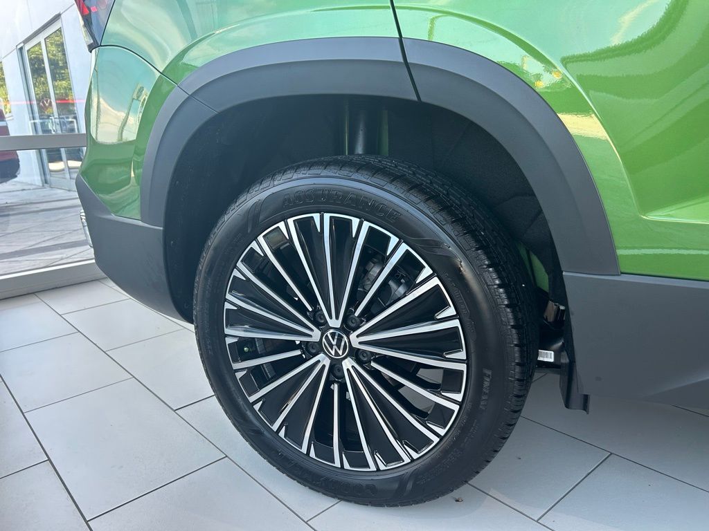 2025 Volkswagen Taos 1.5T SE Tampa FL