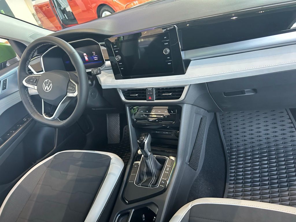 2025 Volkswagen Taos 1.5T SE Tampa FL