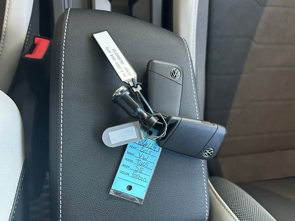 2025 Volkswagen Taos 1.5T SE Tampa FL