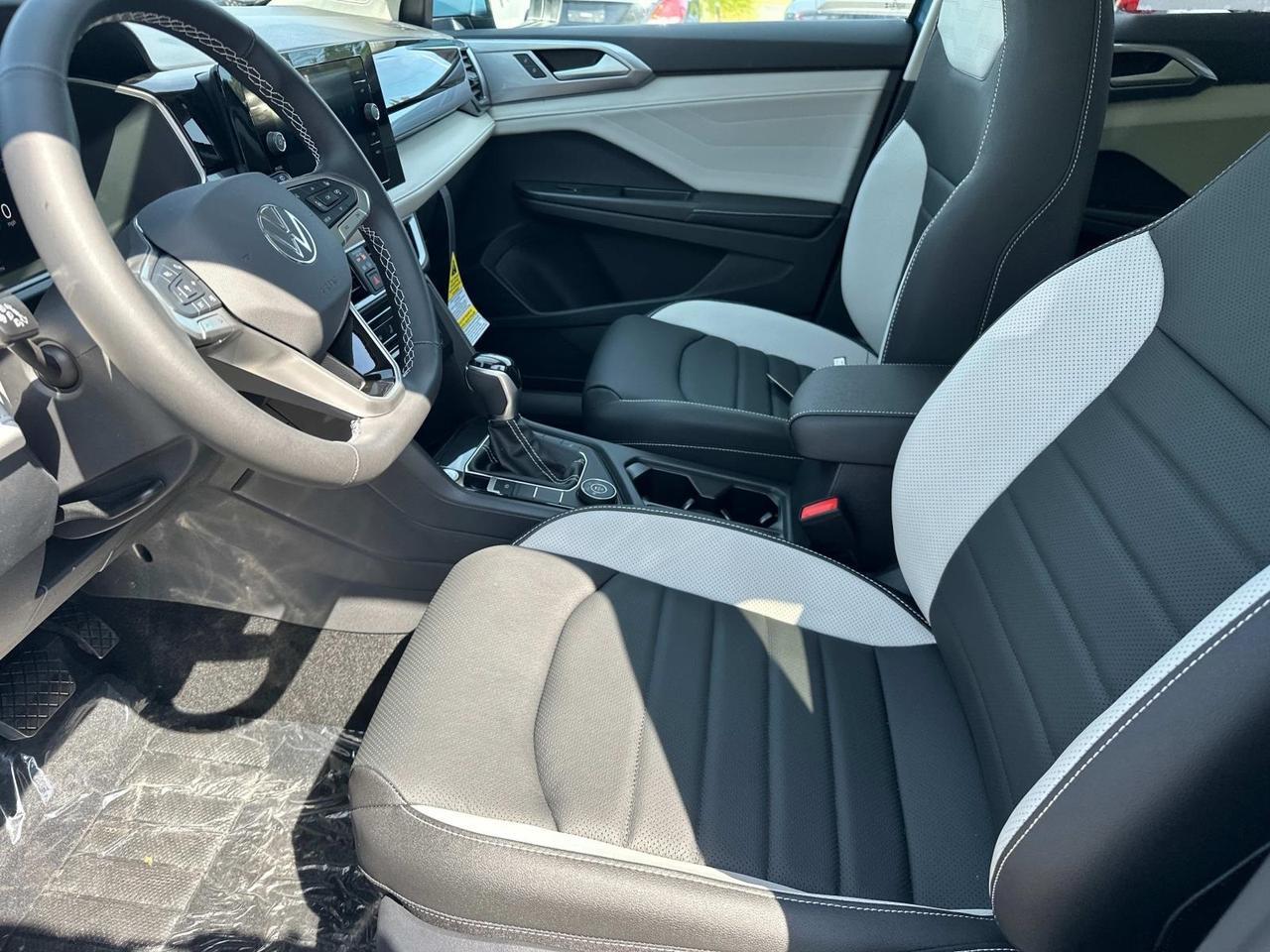 2025 Volkswagen Taos 1.5T SEL Woodbridge VA