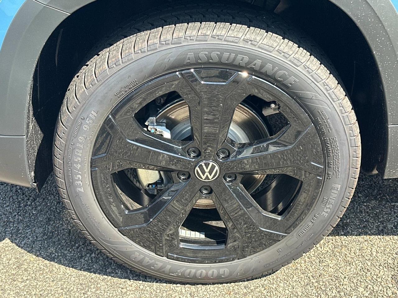 2025 Volkswagen Taos 1.5T SEL Woodbridge VA