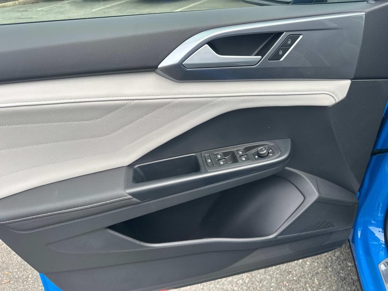 2025 Volkswagen Taos 1.5T SEL Woodbridge VA