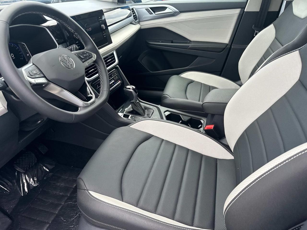 2025 Volkswagen Taos 1.5T SEL Woodbridge VA