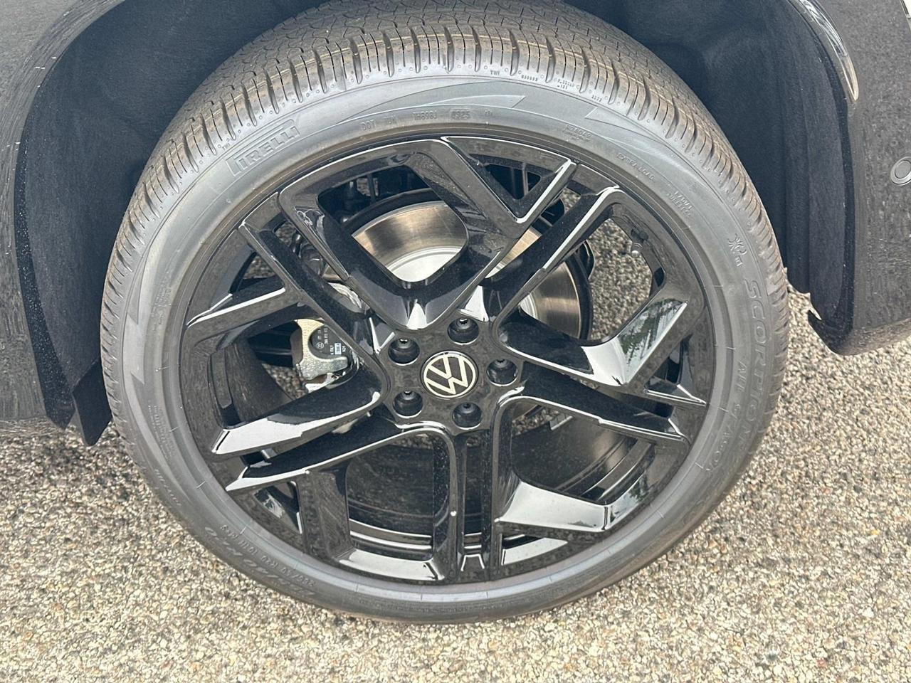 2025 Volkswagen Tiguan 2.0T SE R-Line Black Woodbridge VA