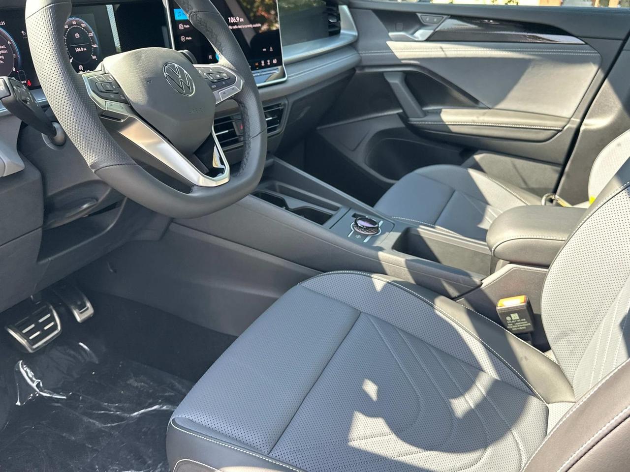 2025 Volkswagen Tiguan 2.0T SE R-Line Black Woodbridge VA