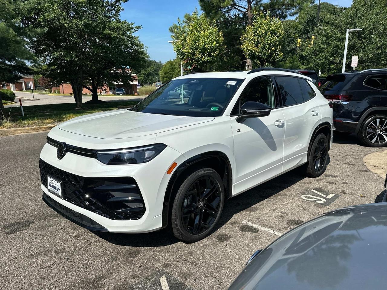 2025 Volkswagen Tiguan 2.0T SE R-Line Black Woodbridge VA