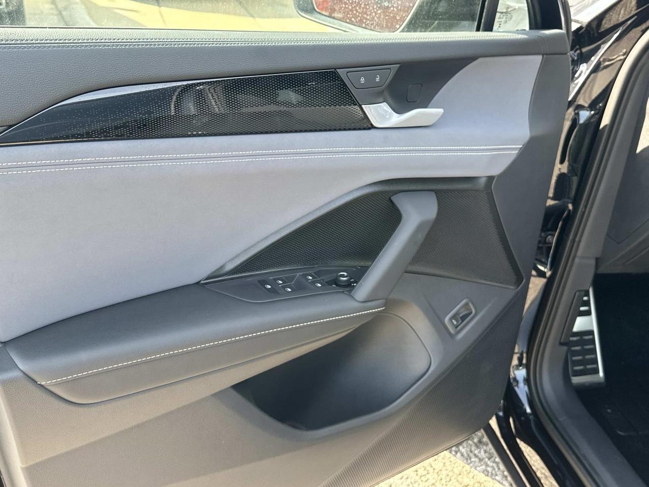 2025 Volkswagen Tiguan 2.0T SE R-Line Black Woodbridge VA