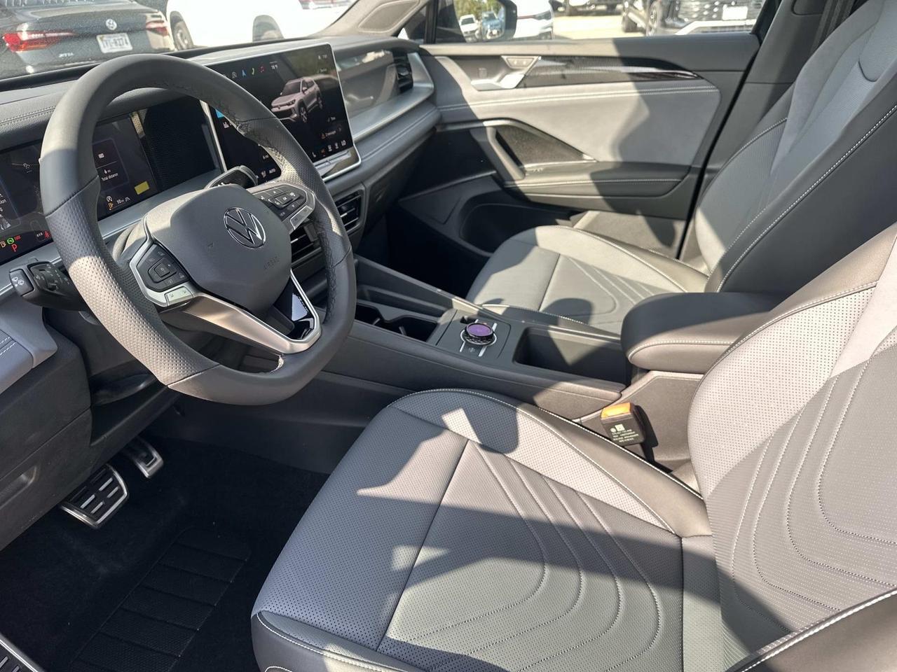 2025 Volkswagen Tiguan 2.0T SE R-Line Black Woodbridge VA