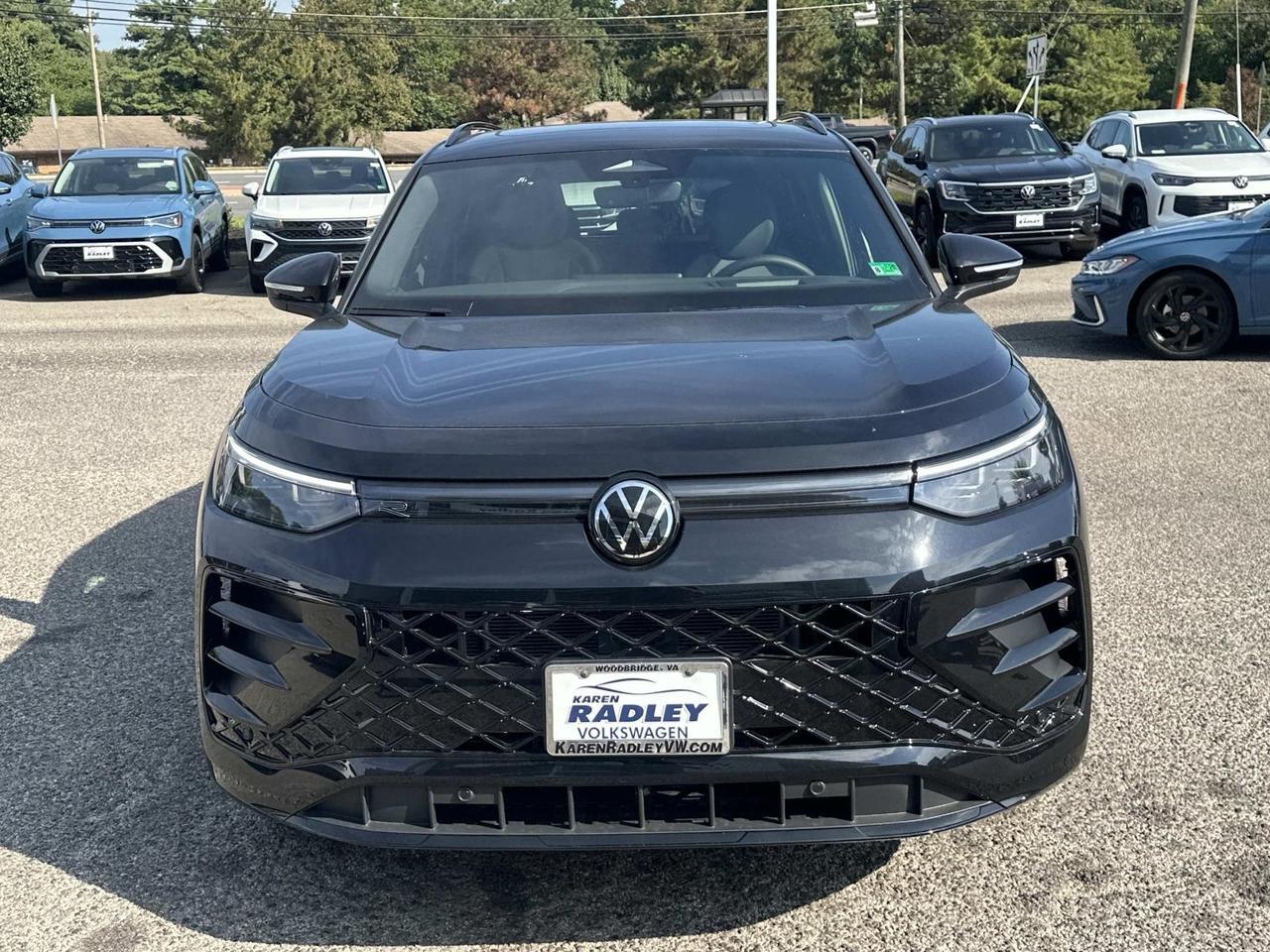 2025 Volkswagen Tiguan 2.0T SE R-Line Black Woodbridge VA