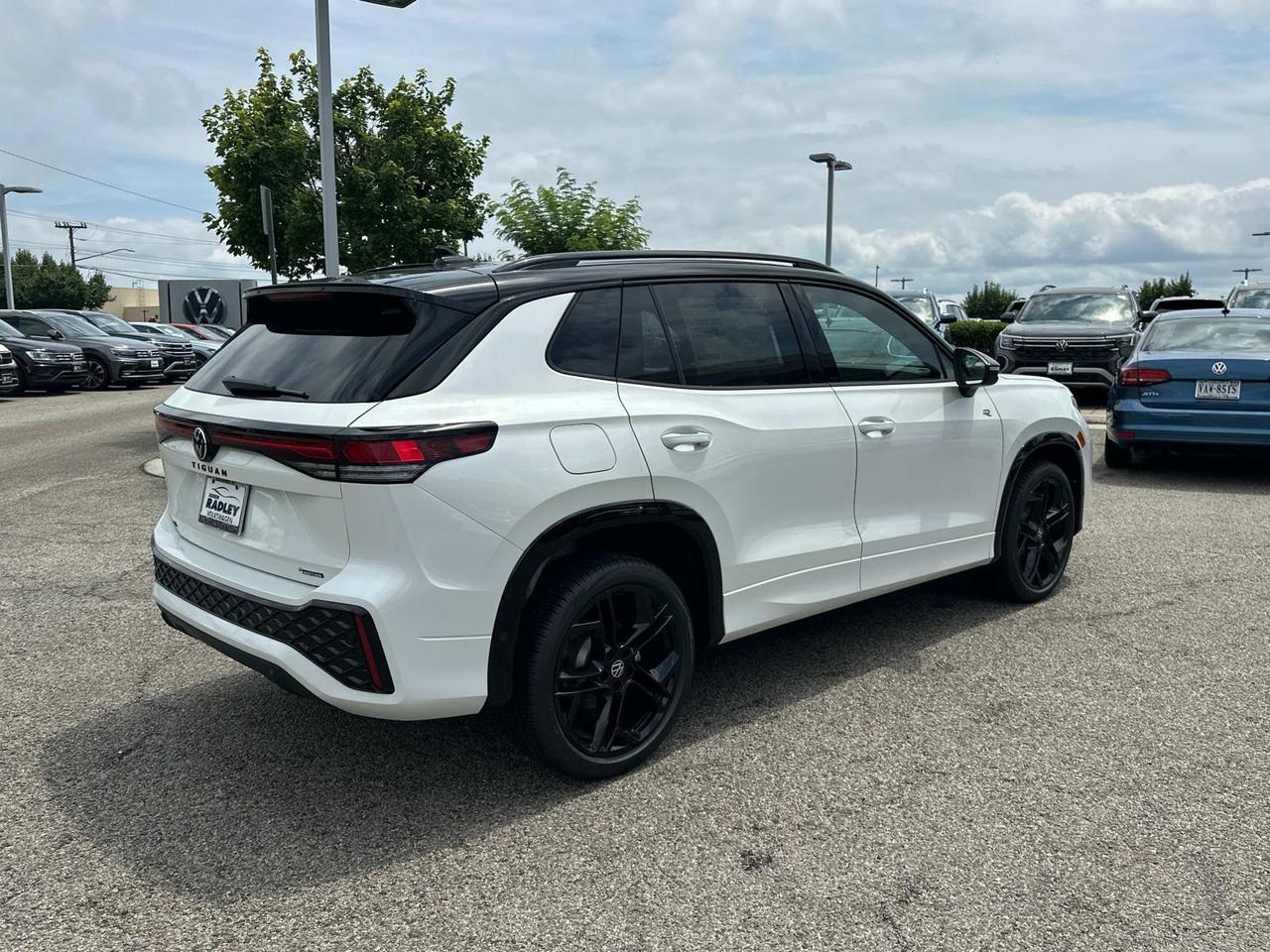 2025 Volkswagen Tiguan 2.0T SE R-Line Black Woodbridge VA