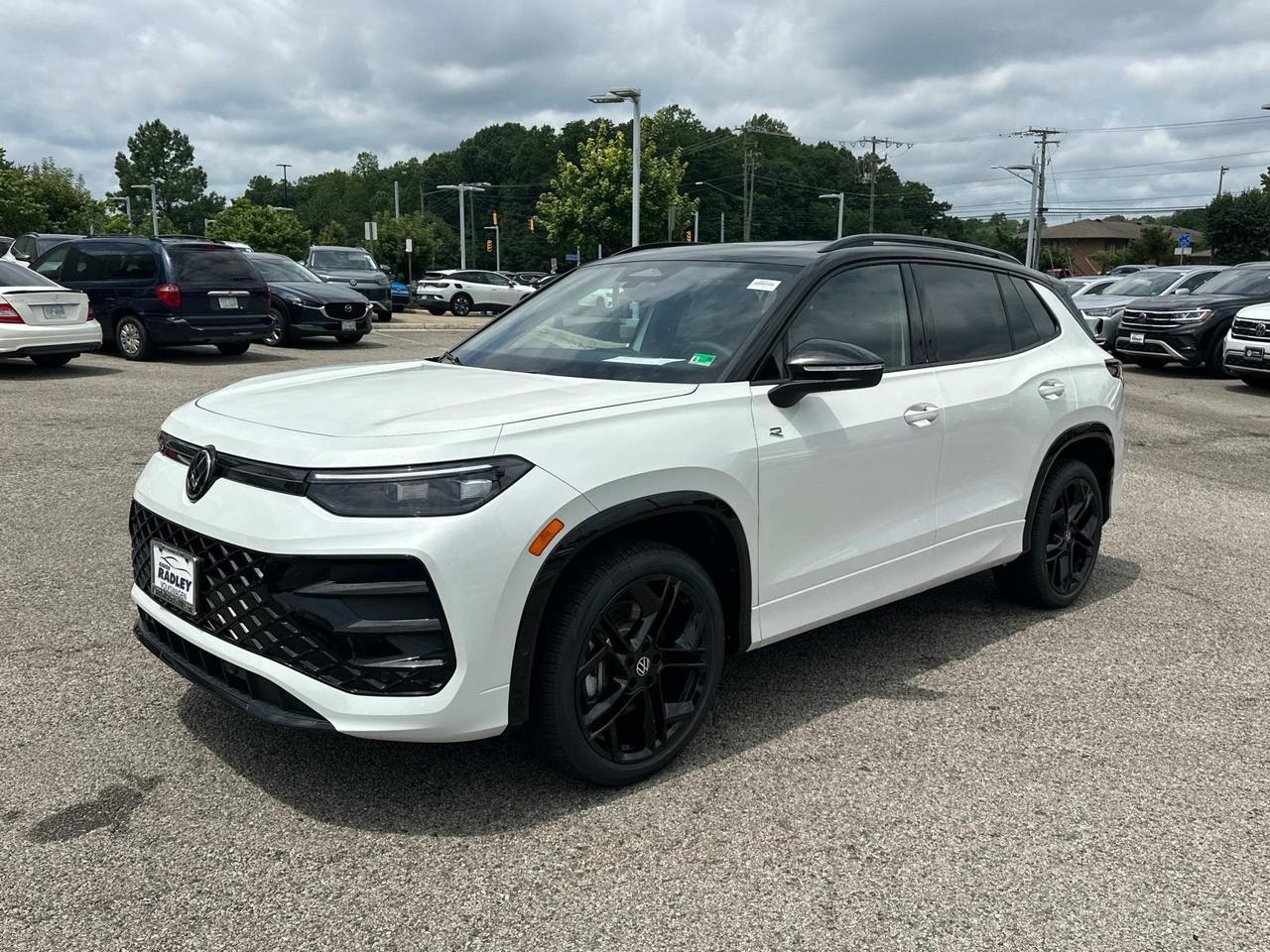 2025 Volkswagen Tiguan 2.0T SE R-Line Black Woodbridge VA