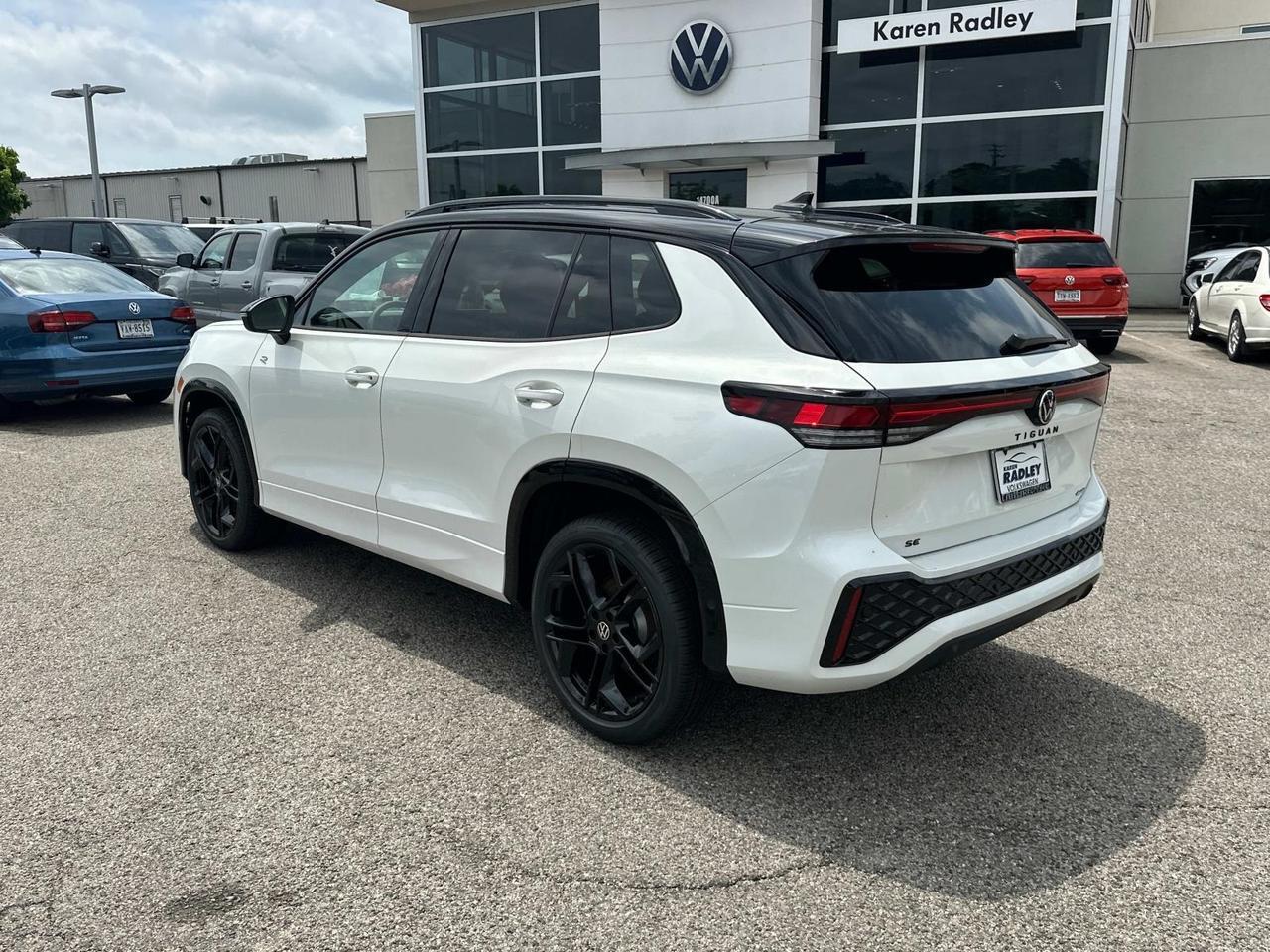 2025 Volkswagen Tiguan 2.0T SE R-Line Black Woodbridge VA