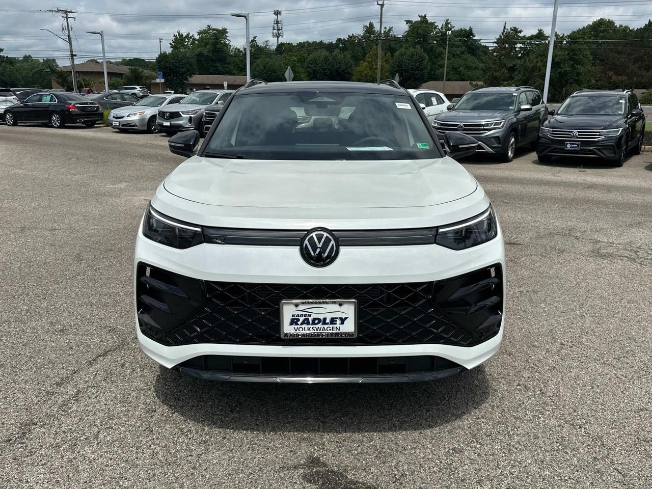 2025 Volkswagen Tiguan 2.0T SE R-Line Black Woodbridge VA