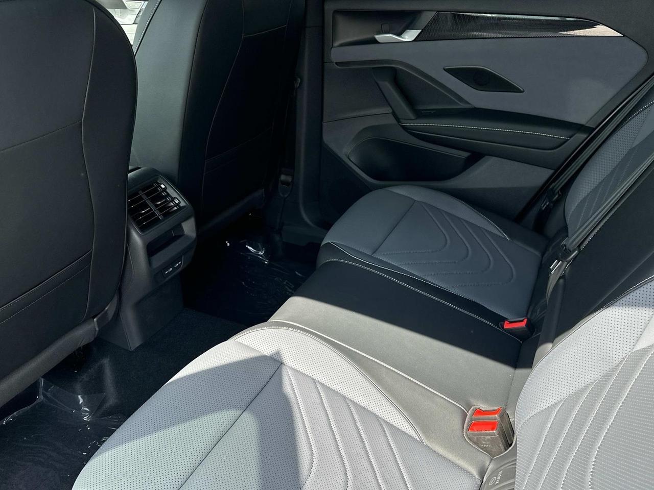 2025 Volkswagen Tiguan 2.0T SE R-Line Black Woodbridge VA