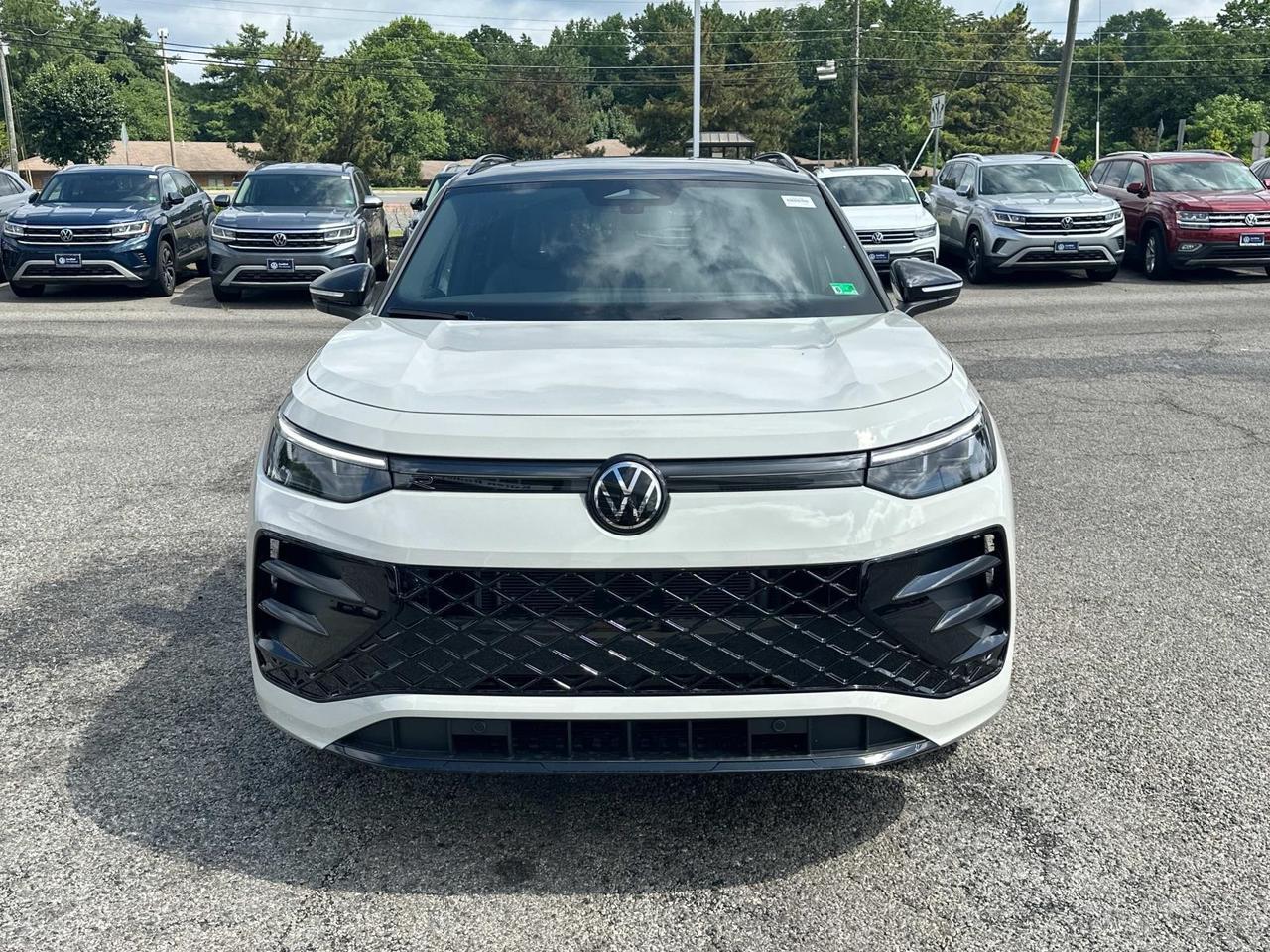 2025 Volkswagen Tiguan 2.0T SE R-Line Black Woodbridge VA